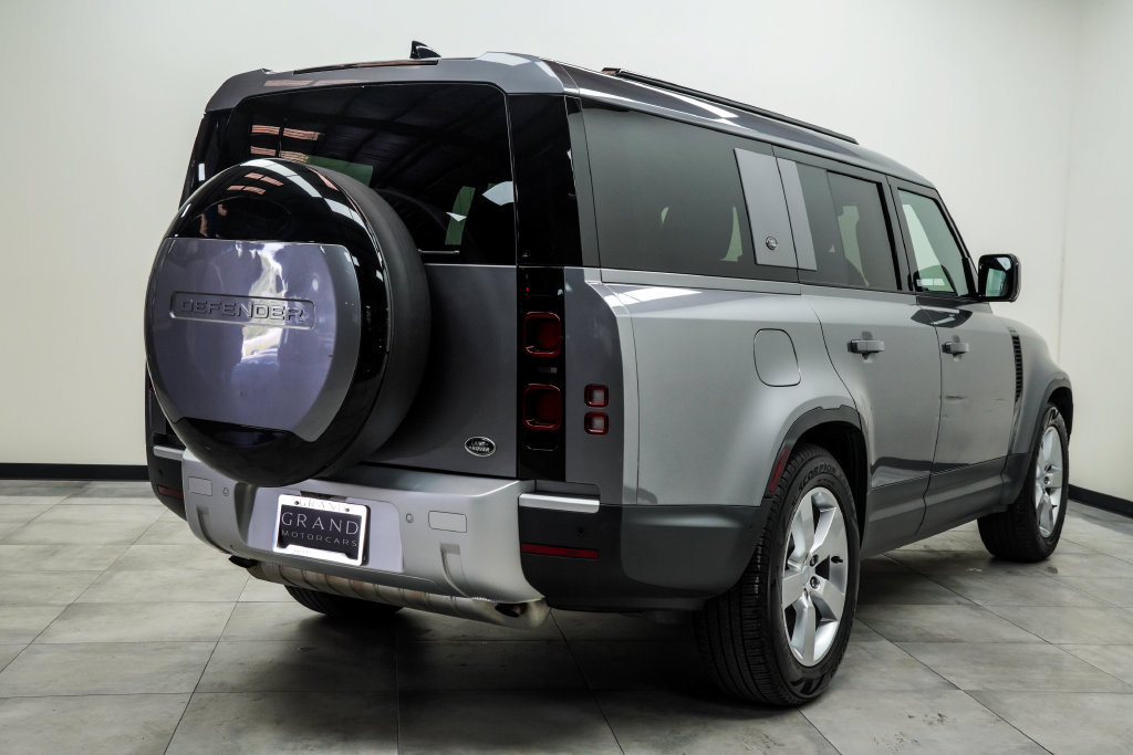 Used 2023 Land Rover Defender 130 SE AWD/4WD image 13