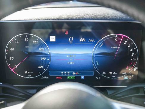 Used 2025 Mercedes-Benz GLC 350e GLC 350e image 15