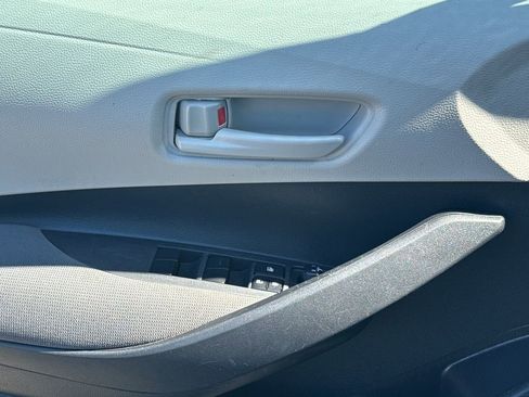 Used 2024 Toyota Corolla LE FWD image 31