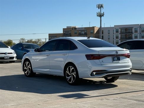 New 2025 Volkswagen Jetta SEL image 7