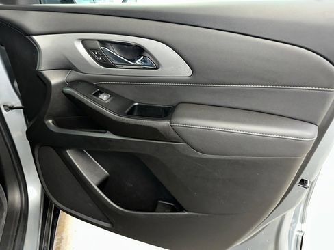 Used 2023 Chevrolet Traverse LT w/ LPO, Floor Liner Package image 34