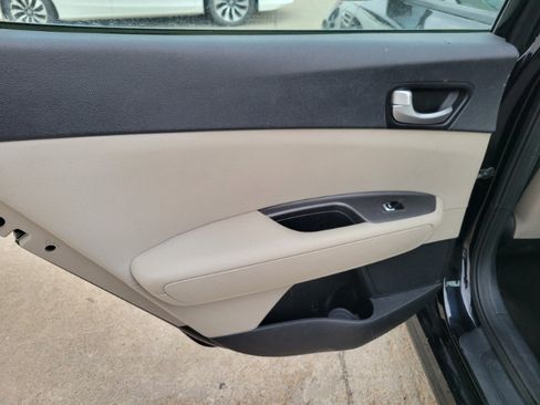 Used 2016 Kia Optima LX FWD image 18