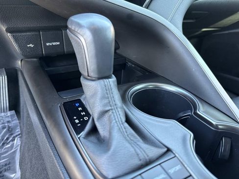 Used 2022 Toyota Camry SE image 38