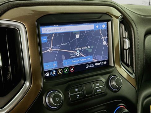 Used 2020 Chevrolet Silverado 1500 High Country w/ Technology Package AWD/4WD image 14