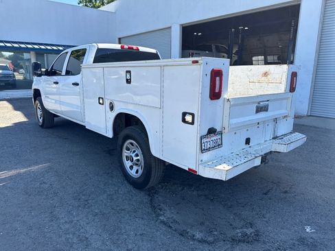 Used 2018 Chevrolet Silverado 3500 W/T RWD image 3