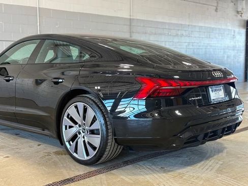 Used 2022 Audi e-tron GT Premium Plus w/ Performance Package image 11