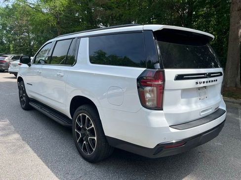 Used 2023 Chevrolet Suburban RST w/ Luxury Package AWD/4WD image 7