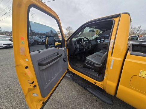 Used 2014 Ford F250 XL w/ Snow Plow Prep Package AWD/4WD image 18