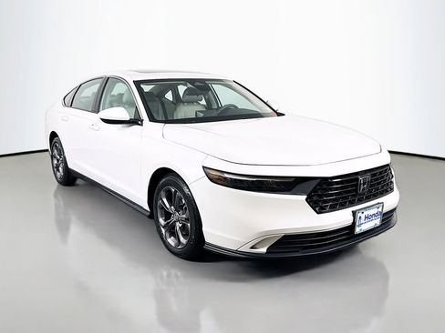 Used 2023 Honda Accord EX image 1