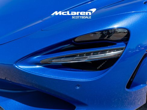 Used 2024 McLaren 750S Spider RWD image 20