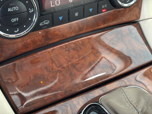 Used 2007 Mercedes-Benz CLK 350 Coupe image 31