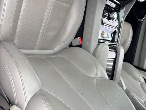 Used 2023 Jeep Wagoneer Base w/ Premium Group I image 11