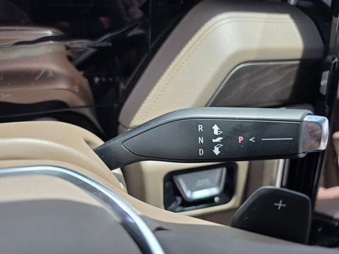 Used 2026 GMC Yukon XL Denali w/ Sun & Power Step Package AWD/4WD image 32