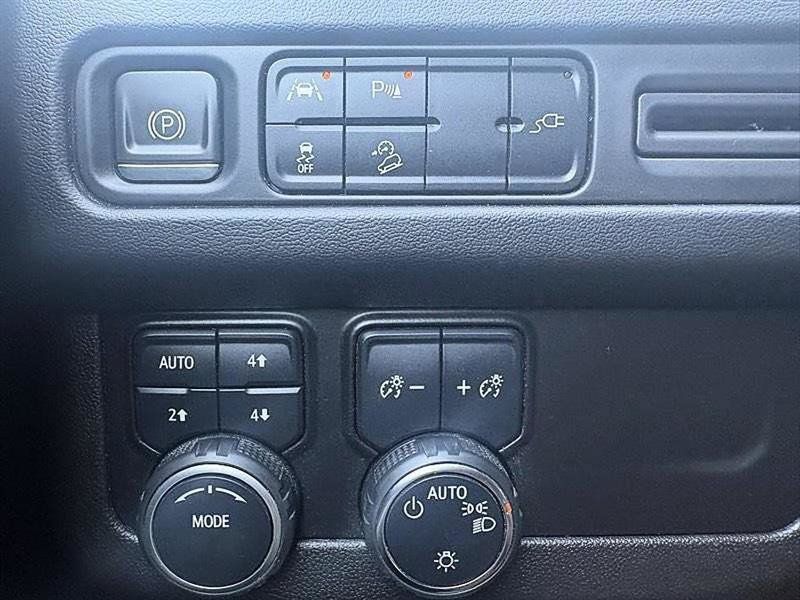 Used 2022 Chevrolet Tahoe Z71 AWD/4WD image 19