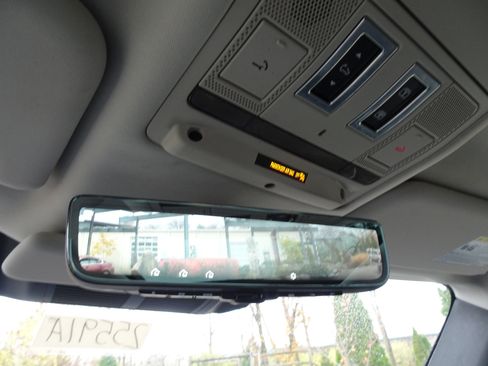 Used 2020 Land Rover Defender 110 First Edition image 37