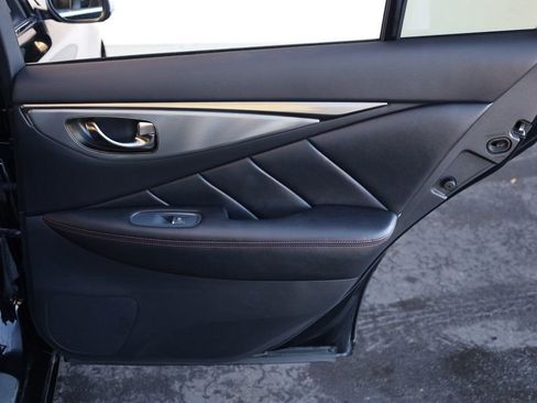 Used 2018 INFINITI Q50 Red Sport 400 w/ Sensory Package (Sport) image 19