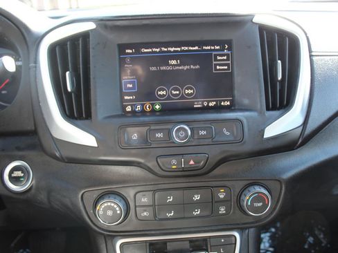 Used 2023 GMC Terrain SLE image 16