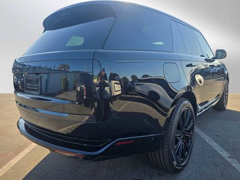 New 2026 Land Rover Range Rover SE image 5