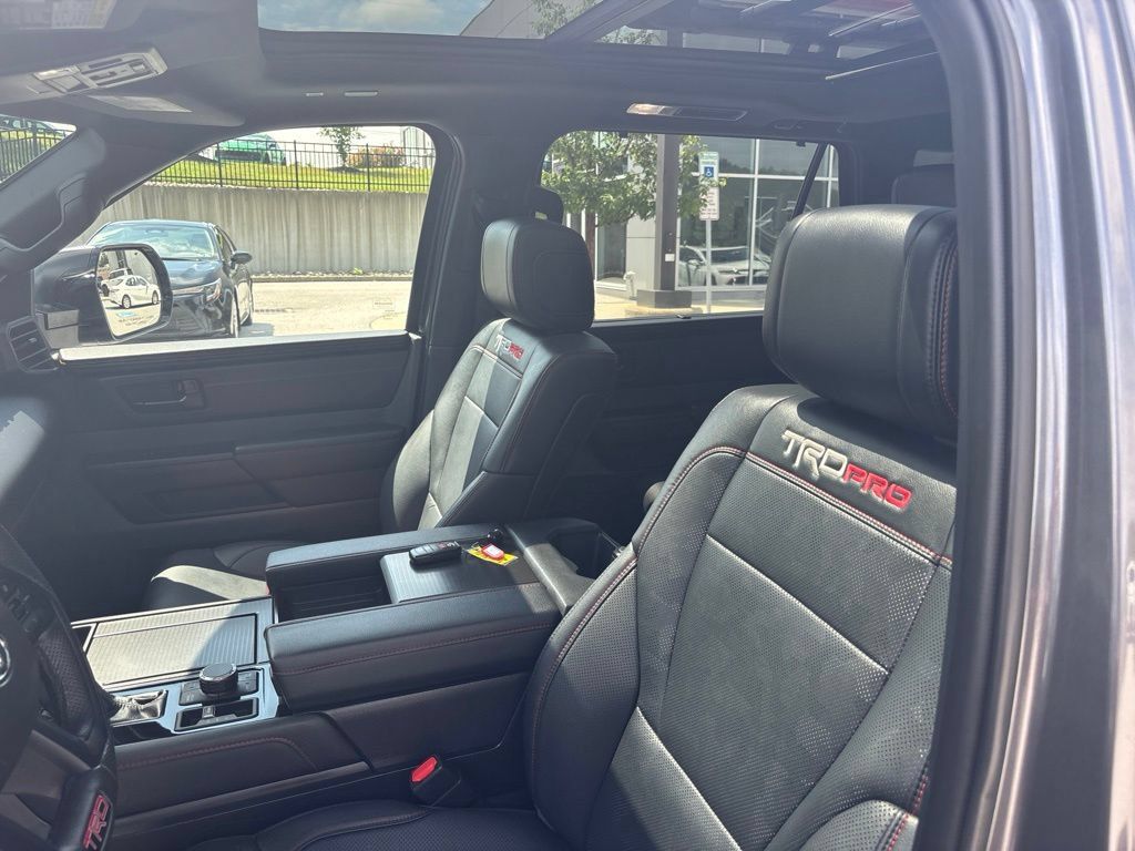 Used 2025 Toyota Sequoia TRD Pro AWD/4WD image 33