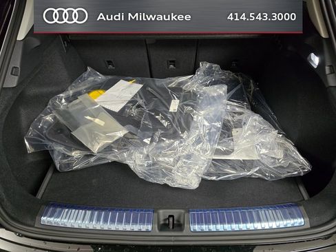 New 2026 Audi Q3 quattro 2.0T AWD/4WD image 12