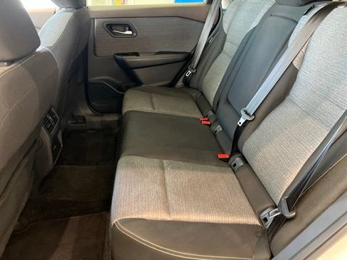 Used 2022 Nissan Rogue SV AWD/4WD image 13