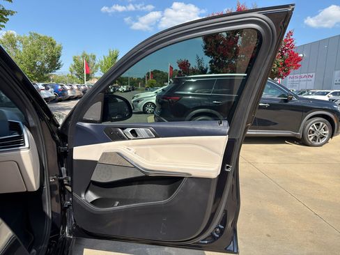 Used 2019 BMW X7 xDrive40i w/ Premium Package AWD/4WD image 20