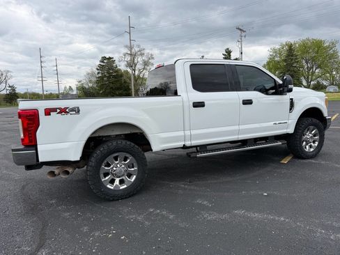 Used 2017 Ford F250 XLT w/ XLT Value Package AWD/4WD image 7