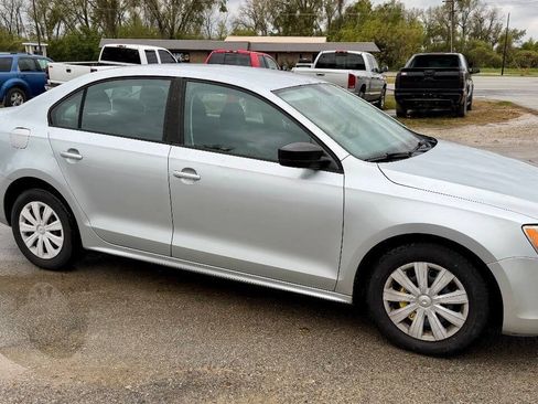 Used 2011 Volkswagen Jetta S FWD image 7