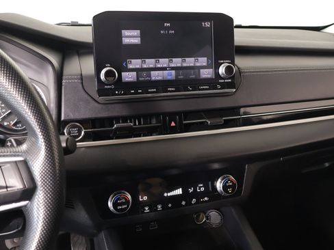 Used 2023 Mitsubishi Outlander ES FWD image 5