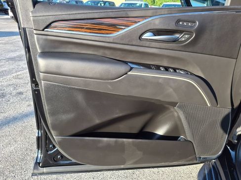 Certified 2023 Cadillac Escalade Premium Luxury AWD/4WD image 8