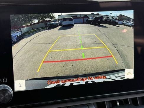Used 2025 Toyota RAV4 XLE FWD image 18