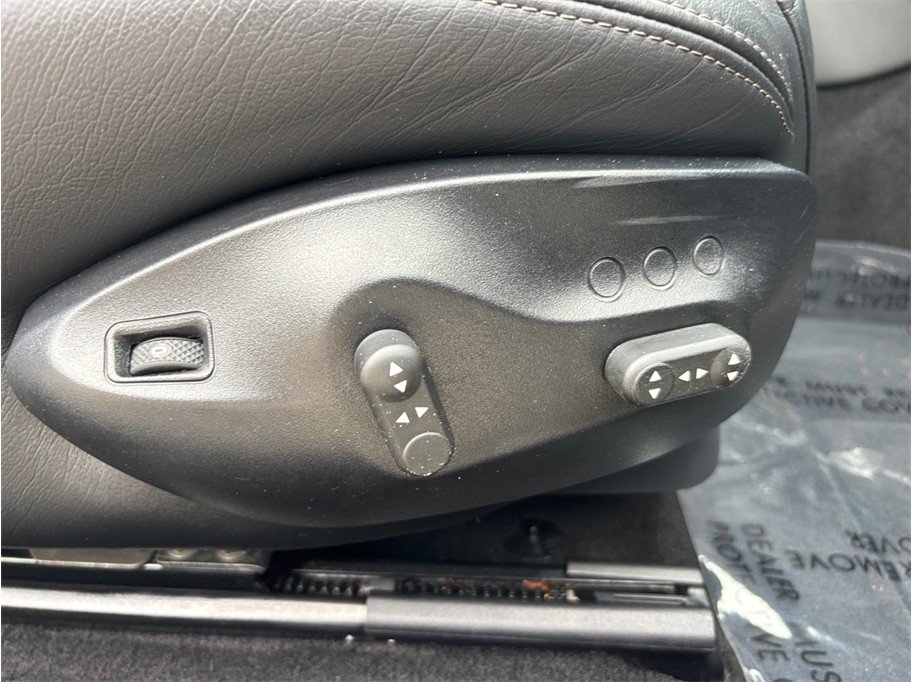 Used 2014 Maserati GranTurismo Sport RWD image 39