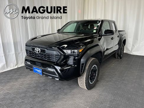 Used 2024 Toyota Tacoma TRD Off-Road AWD/4WD image 2