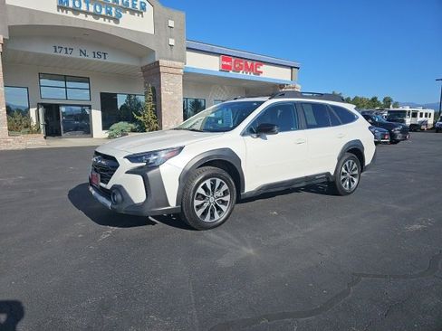 Used 2023 Subaru Outback Limited image 45
