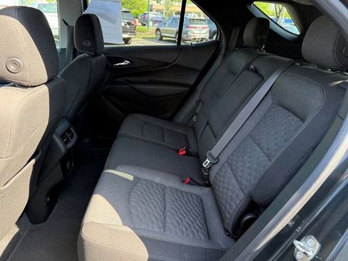 Used 2018 Chevrolet Equinox LT image 16