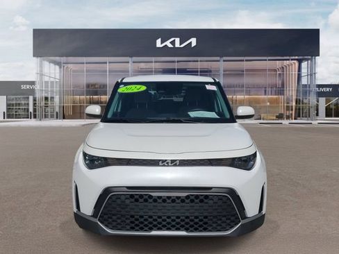 Certified 2024 Kia Soul LX FWD image 2