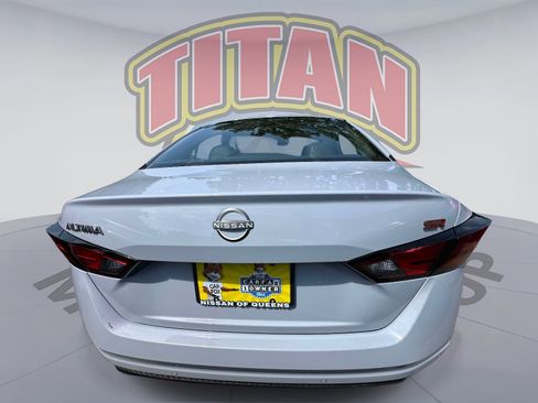 Certified 2024 Nissan Altima 2.5 SR FWD image 3