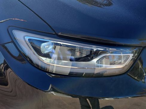 Used 2025 Chrysler Pacifica Select image 35