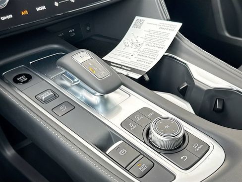 Certified 2026 INFINITI QX60 Luxe w/ Cargo Package FWD image 18