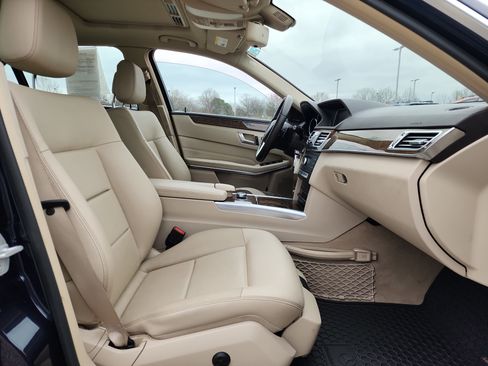 Used 2016 Mercedes-Benz E 350 4MATIC Sedan image 15