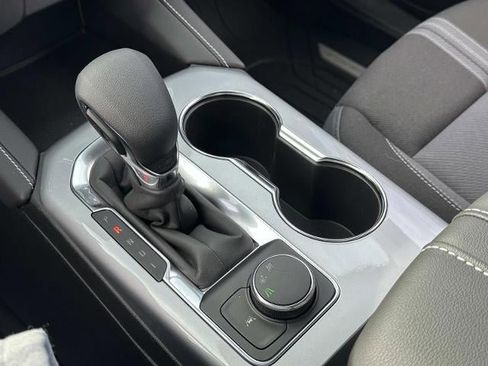 New 2025 Chevrolet Blazer LT w/ Midnight/Sport Edition image 16