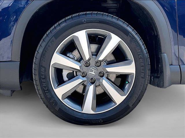 Used 2025 Honda Pilot Touring image 10