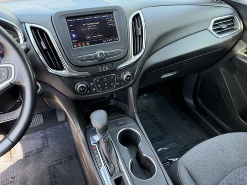 Used 2022 Chevrolet Equinox LT w/ Driver Convenience Package FWD image 19