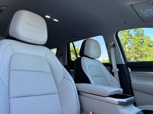 Used 2026 GMC Terrain Denali AWD/4WD image 17