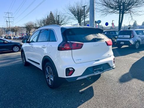 Certified 2022 Kia Niro LXS w/ Digital Cluster Package image 10