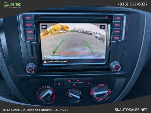 Used 2017 Volkswagen Jetta SE FWD image 40