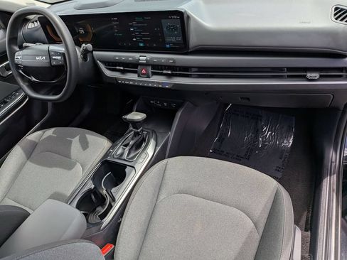 Used 2025 Kia K4 FWD image 30
