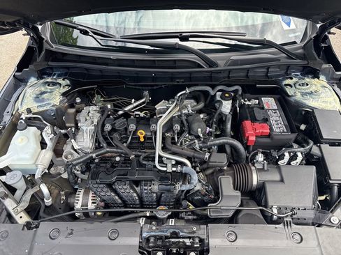 Certified 2024 Nissan Altima 2.5 SV w/ SV Premium Package FWD image 12
