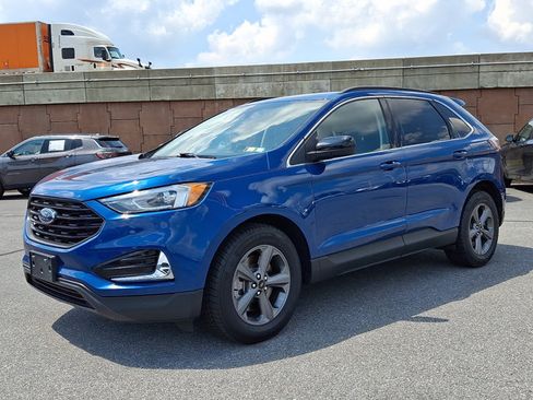Used 2022 Ford Edge SEL w/ Sport Appearance Package AWD/4WD image 3