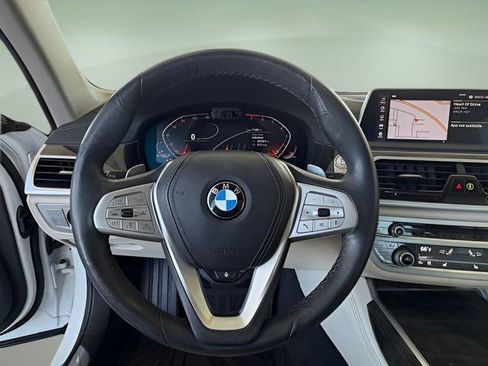 Used 2020 BMW 740i image 20